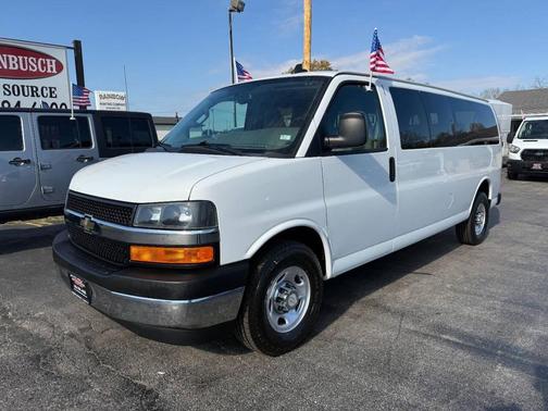 2017 Chevrolet Express 3500 LT