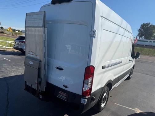 2018 Ford Transit-250 Base