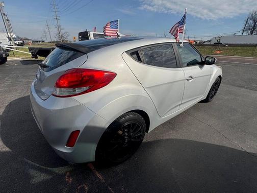2015 Hyundai Veloster Base