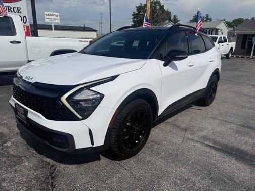 Glacier White Pearl/Ebony Black Roof 2023 Kia Sportage S