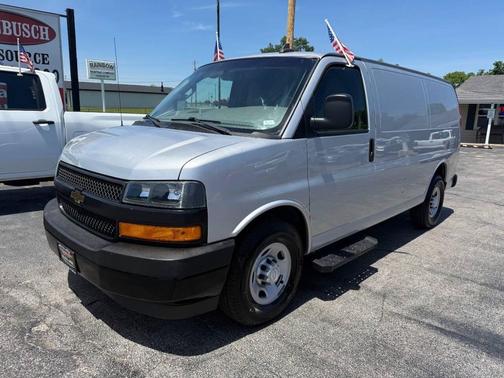 Silver Ice Metallic 2019 Chevrolet Express 2500 Work Van