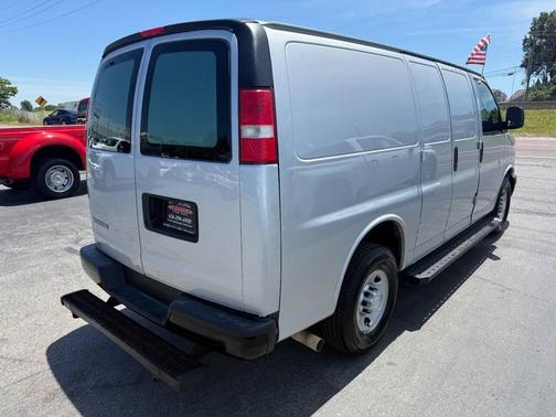 Silver Ice Metallic 2019 Chevrolet Express 2500 Work Van