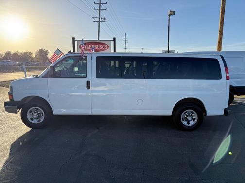 2016 Chevrolet Express 3500 LT
