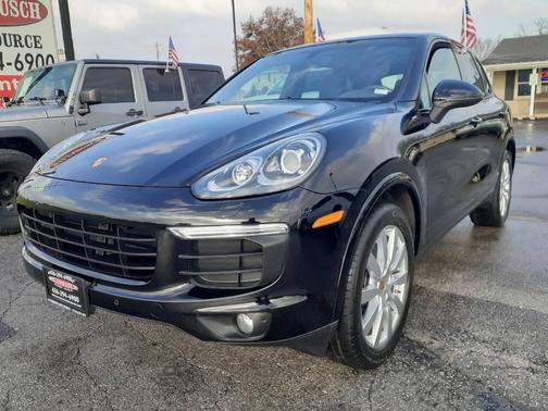 2017 Porsche Cayenne Platinum Edition