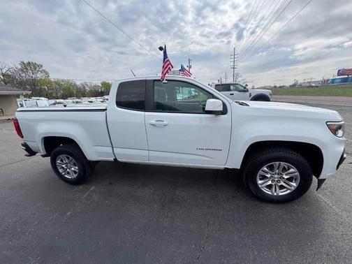 White 2021 Chevrolet Colorado LT