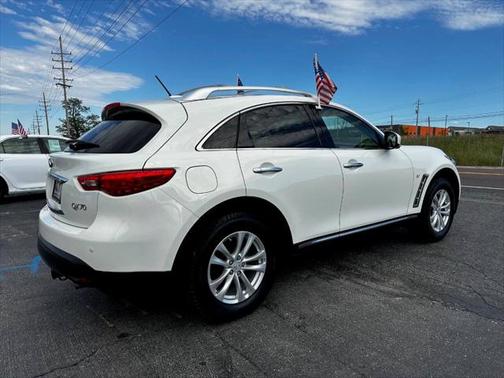 2014 INFINITI QX70 Base
