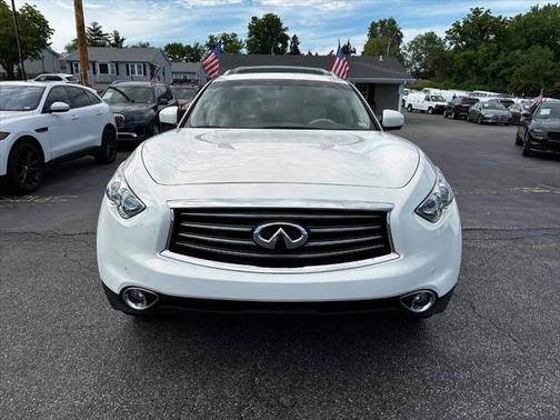 2014 INFINITI QX70 Base