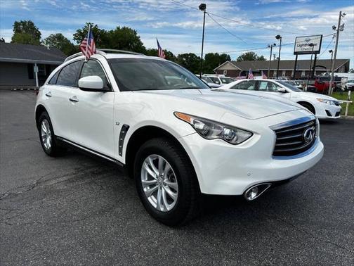 2014 INFINITI QX70 Base