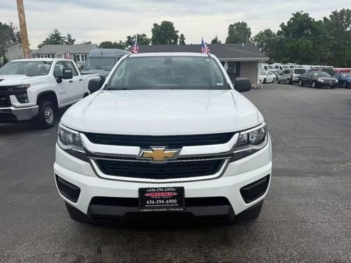 White 2017 Chevrolet Colorado WT