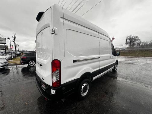 2024 Ford Transit-250 Base