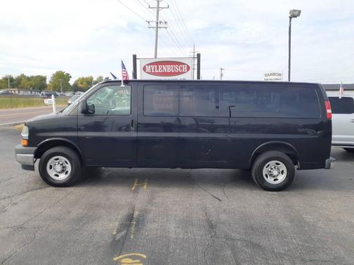 2017 Chevrolet Express 3500 LT