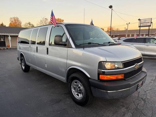 2016 Chevrolet Express 3500 LT