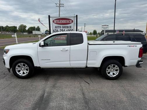 White 2021 Chevrolet Colorado LT