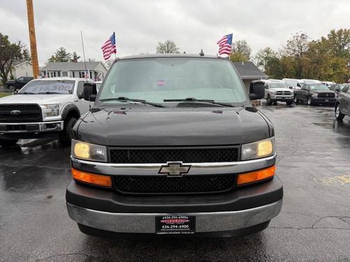 2017 Chevrolet Express 3500 LT