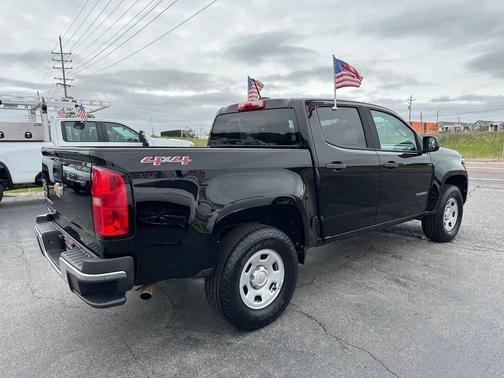 Black 2017 Chevrolet Colorado WT
