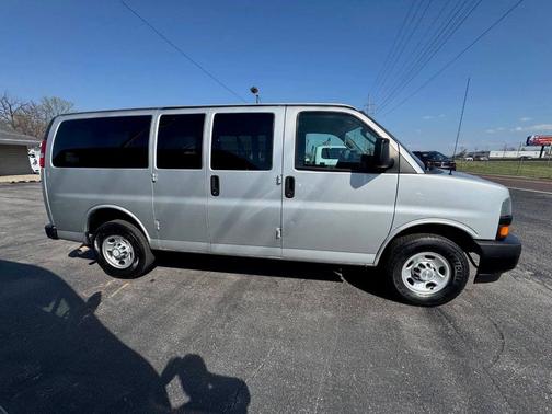 2019 Chevrolet Express 2500 LS