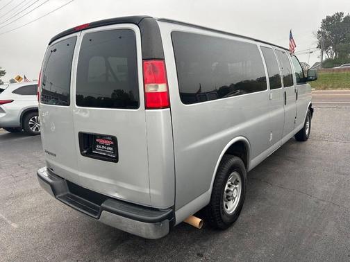 2017 Chevrolet Express 3500 LT