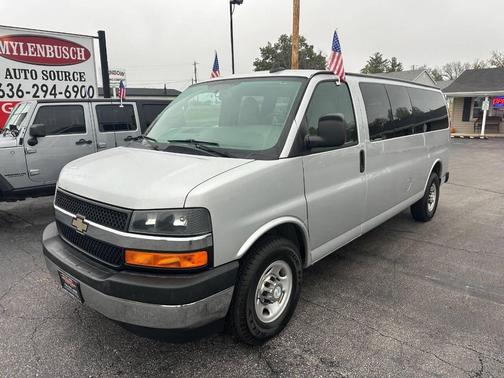 2017 Chevrolet Express 3500 LT