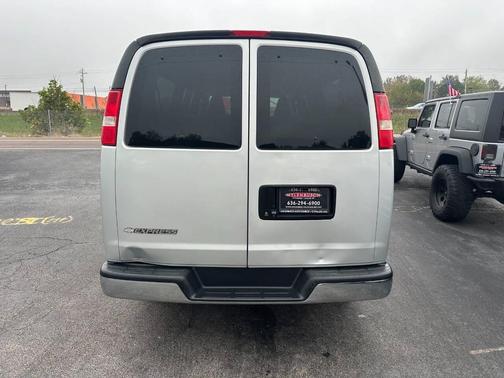 2017 Chevrolet Express 3500 LT