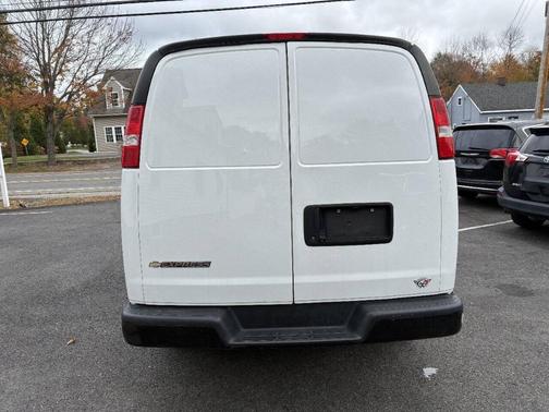Summit White 2020 Chevrolet Express 2500 Work Van