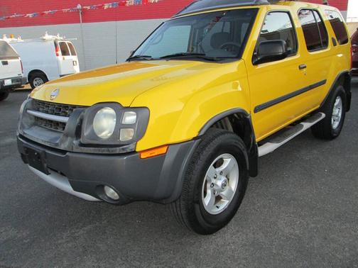 Solar Yellow 2004 Nissan Xterra 4dr XE 2WD V6 Auto
