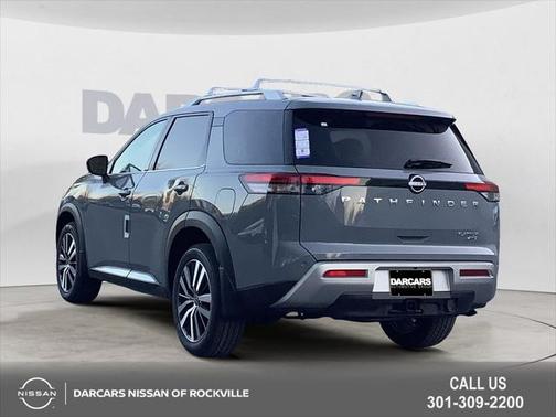 2025 Nissan Pathfinder Platinum 4WD