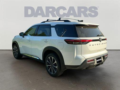 Everest White Pearl Tricoat 2026 Nissan Pathfinder Platinum