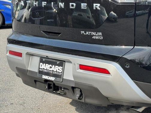 2025 Nissan Pathfinder Platinum 4WD