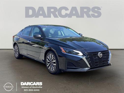 Super Black Clearcoat 2024 Nissan Altima 2.5 SV