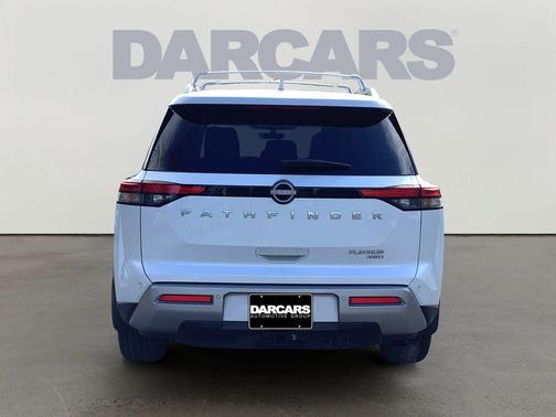 2025 Nissan Pathfinder Platinum 4WD