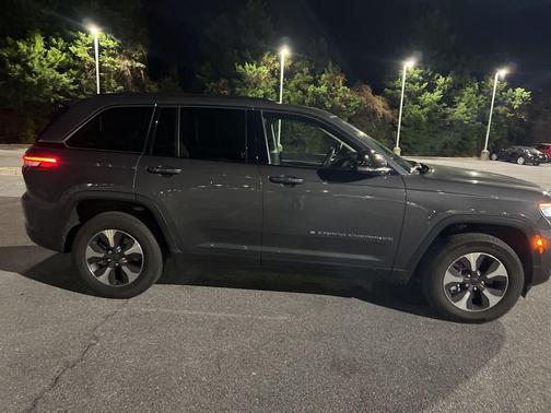 2022 Jeep Grand Cherokee 4xe Base