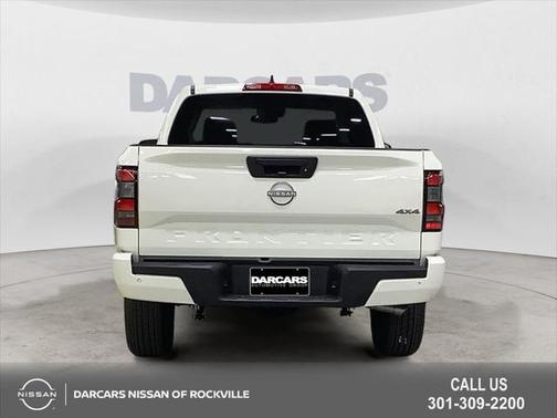 2025 Nissan Frontier SV