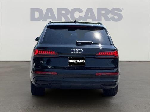 2023 Audi Q7 45 Premium Plus