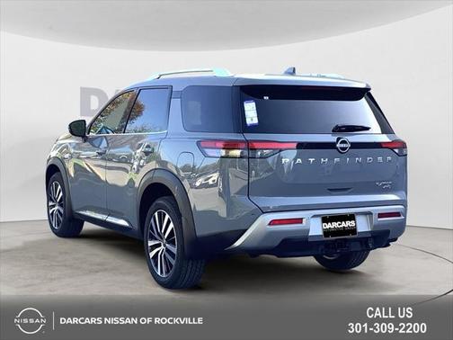 2025 Nissan Pathfinder Platinum 4WD