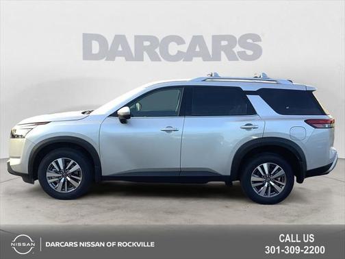 2025 Nissan Pathfinder SL 4WD