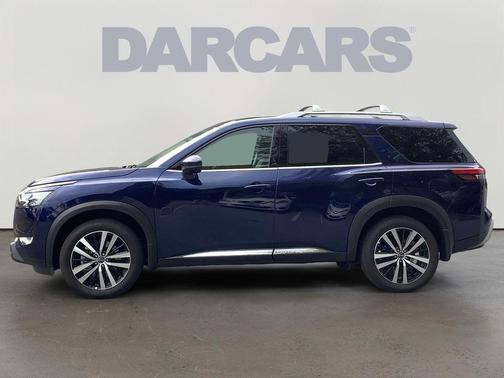 2025 Nissan Pathfinder Platinum 4WD