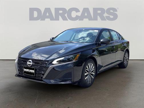 Super Black Clearcoat 2026 Nissan Altima 2.5 SV