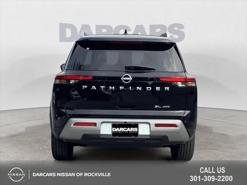 2025 Nissan Pathfinder SL 4WD