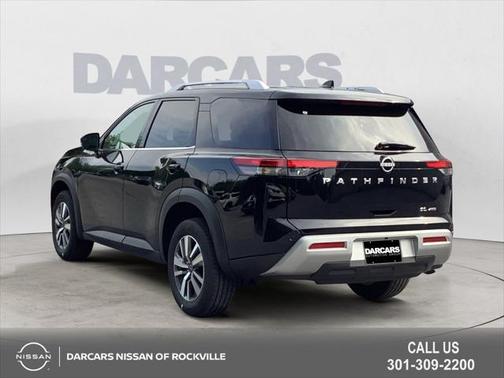 2025 Nissan Pathfinder SL 4WD