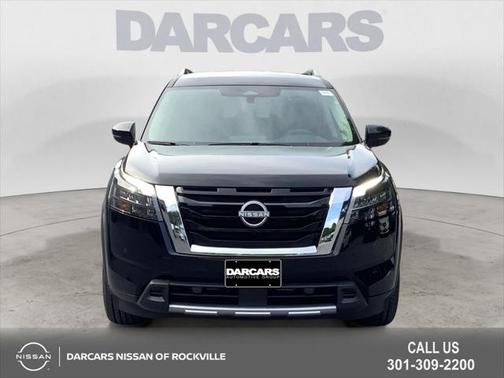 2025 Nissan Pathfinder SL 4WD