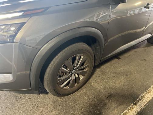 2022 Nissan Pathfinder SV 4WD