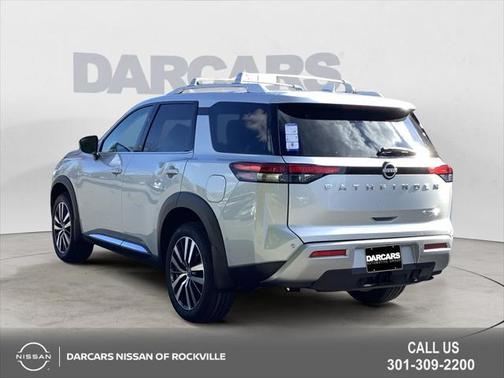 2025 Nissan Pathfinder Platinum 4WD