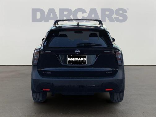 Super Black 2026 Nissan Kicks SV