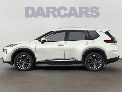 Everest White Pearl Tricoat 2026 Nissan Rogue Platinum