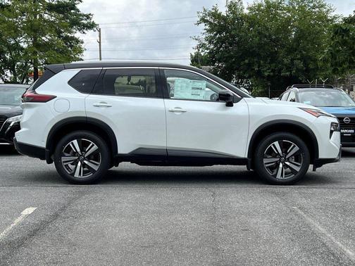 2025 Nissan Rogue SL