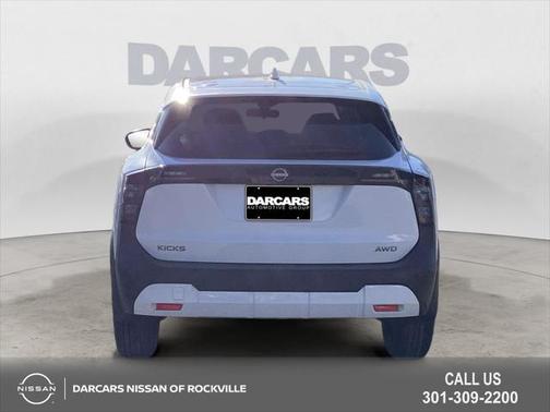 2025 Nissan Kicks SV