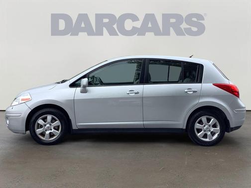 2009 Nissan Versa 1.8 S