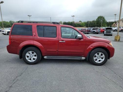 2012 Nissan Pathfinder SV