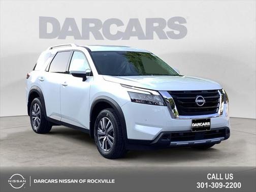 2025 Nissan Pathfinder SL 4WD