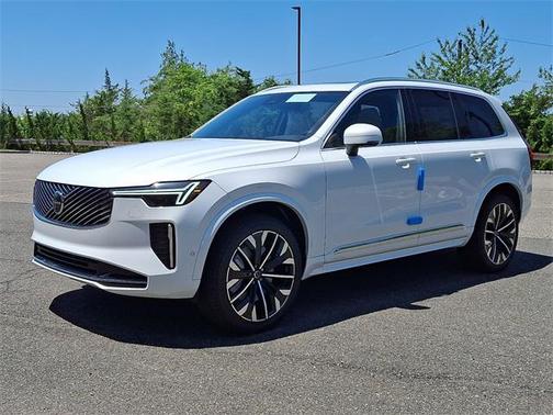 2026 Volvo XC90 B6 Plus 7-Seater